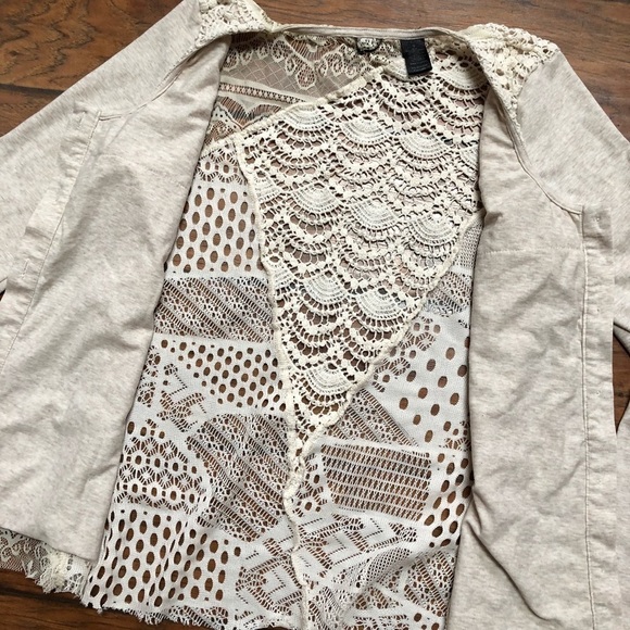 BKE Ivory Cardigan w/ Lace Back Boho Y2K Fashion - Picture 8 of 10